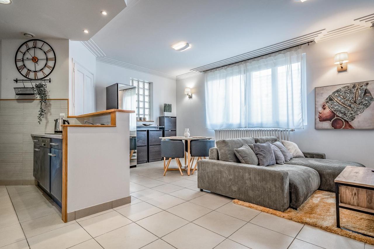 L'Evasion - Sauna Jacuzzi Cinema Tours Luaran gambar
